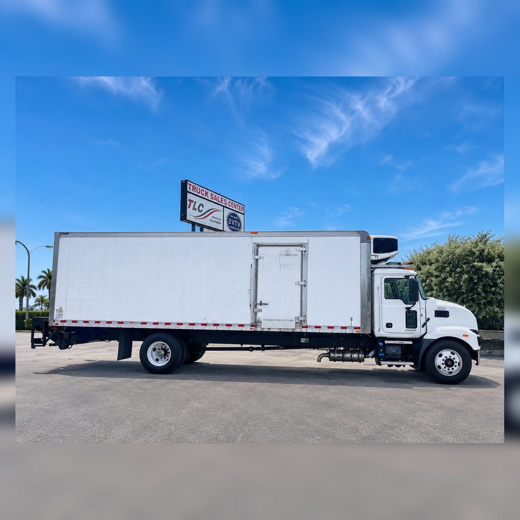 2023 Mack MD6 w/ 26ft Refrigerated Box Thermo King T-1000 & Liftgate - 23073081 - 2