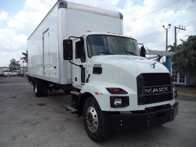 2023 Mack MD7 26FT DRY BOX TRUCK. LIFTGATE - 22449654 - 5