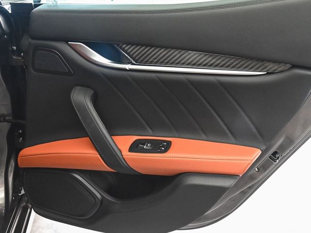2023 Maserati Ghibli Modena Q4 - 22980320 - 11