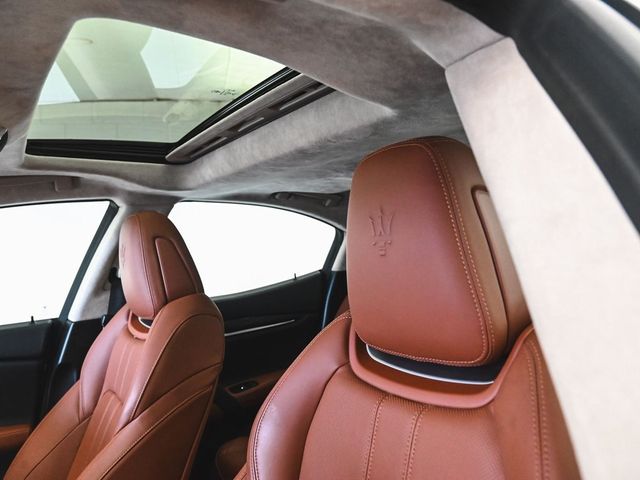 2023 Maserati Ghibli Modena Q4 - 22980320 - 33