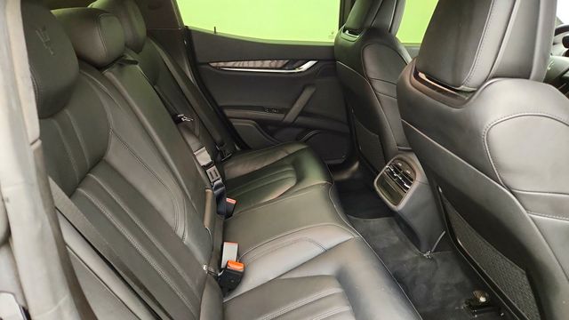 2023 Maserati Ghibli Modena Q4 AWD w/ Sportivo Pkg, 20'' Wheels & Radica Wood Trim - 23092726 - 23