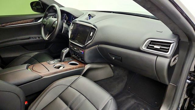 2023 Maserati Ghibli Modena Q4 AWD w/ Sportivo Pkg, 20'' Wheels & Radica Wood Trim - 23092726 - 24