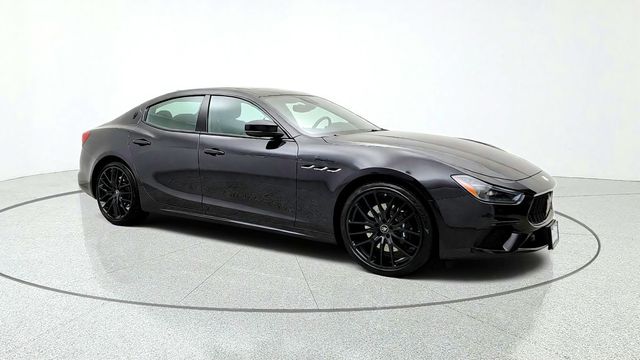 2023 Maserati Ghibli Modena Q4 w/ Nerissimo Pack, 21'' Titano Wheels & Premium Sound - 23093273 - 2
