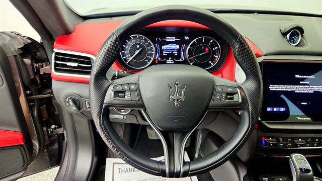 2023 Maserati Ghibli Modena RWD w/ Nerissimo Pkg, Ventilated Seats & 20' Urano Wheels - 23034792 - 11