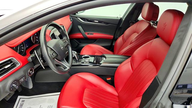 2023 Maserati Ghibli Modena RWD w/ Nerissimo Pkg, Ventilated Seats & 20' Urano Wheels - 23034792 - 18