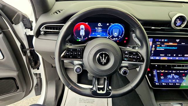 2023 Maserati Grecale GT AWD w/ 21'' Wheels, Driver Assist. Pkg & Neroissimo Pkg - 23022540 - 12