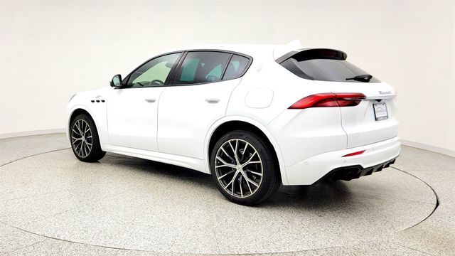 2023 Maserati Grecale GT AWD w/ 21'' Wheels, Driver Assist. Pkg & Neroissimo Pkg - 23022540 - 6