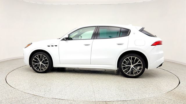 2023 Maserati Grecale GT AWD w/ 21'' Wheels, Driver Assist. Pkg & Neroissimo Pkg - 23022540 - 7