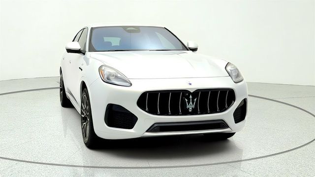 2023 Maserati Grecale GT AWD w/ Nerissimo Pkg & Driver Assistance Pkg L1 - 23046003 - 1