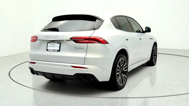2023 Maserati Grecale GT AWD w/ Nerissimo Pkg & Driver Assistance Pkg L1 - 23046003 - 4