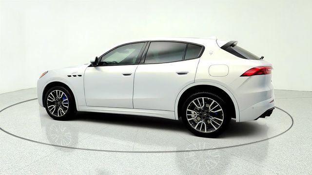 2023 Maserati Grecale GT AWD w/ Nerissimo Pkg & Driver Assistance Pkg L1 - 23046003 - 6