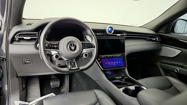 2023 Maserati Grecale Modena AWD with Piano Black Wood Trim - 22947384 - 12