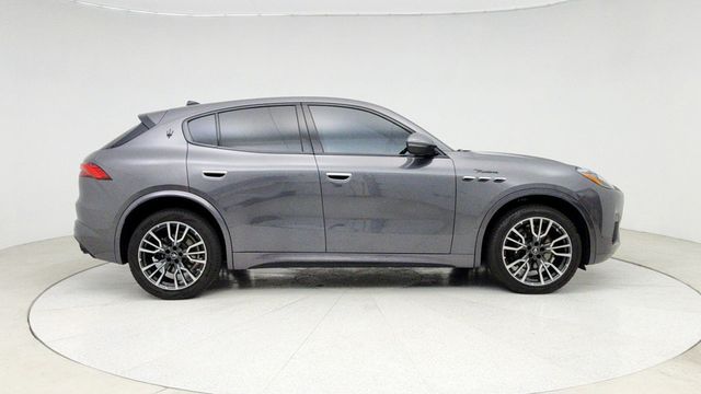2023 Maserati Grecale Modena AWD with Piano Black Wood Trim - 22947384 - 3