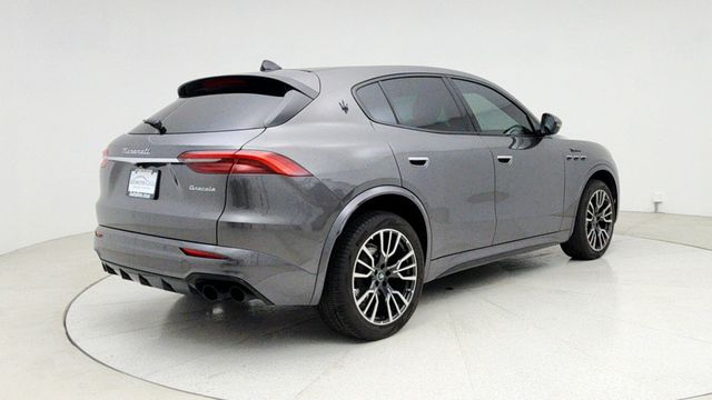 2023 Maserati Grecale Modena AWD with Piano Black Wood Trim - 22947384 - 4