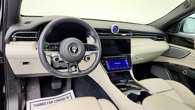2023 Maserati Grecale Modena AWD with Premium Plus Package & Extended Leather - 22970773 - 12