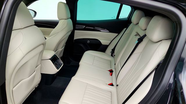 2023 Maserati Grecale Modena AWD with Premium Plus Package & Extended Leather - 22970773 - 22