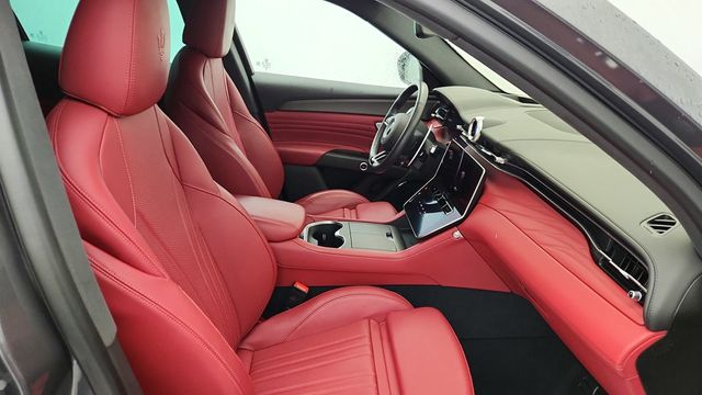 2023 Maserati Grecale Modena AWD with Premium & Techassistance Packages + 21in Wheels - 22953967 - 23
