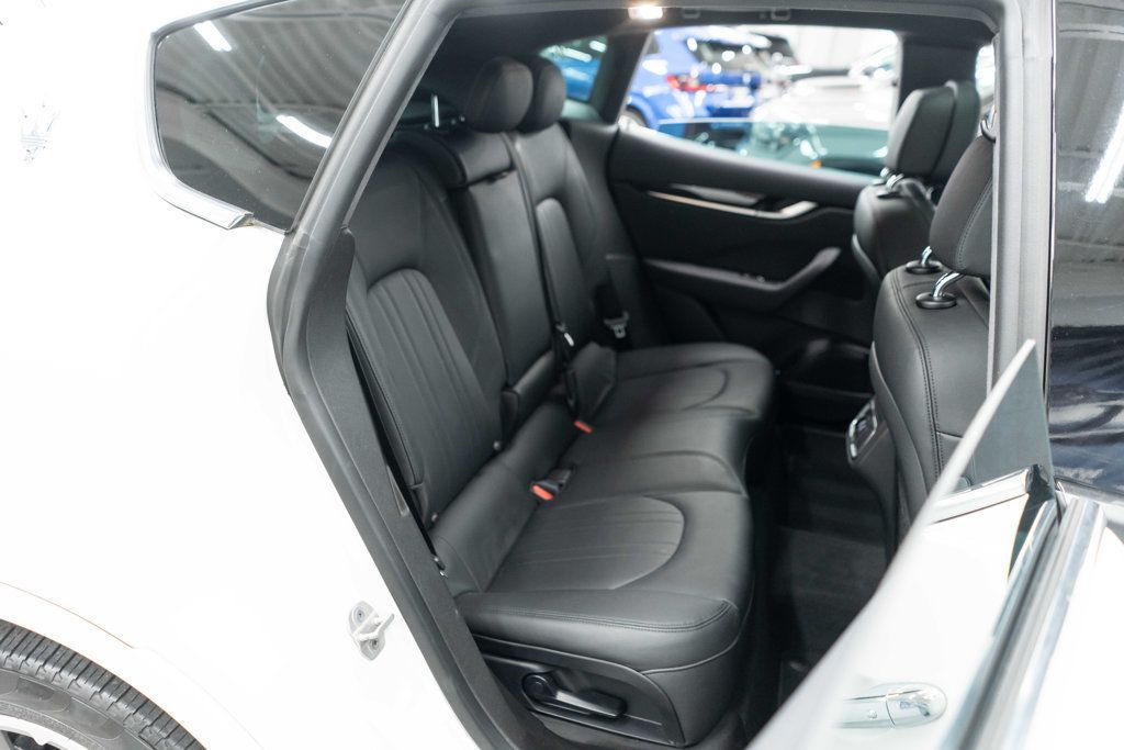 Maserati Levante photo 13