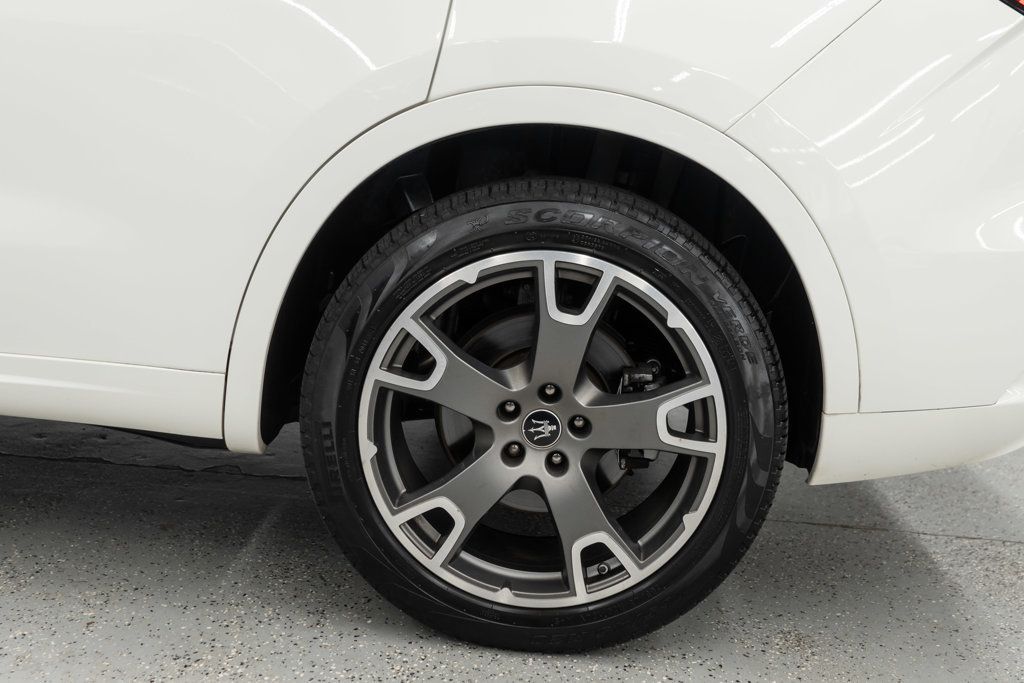Maserati Levante photo 35