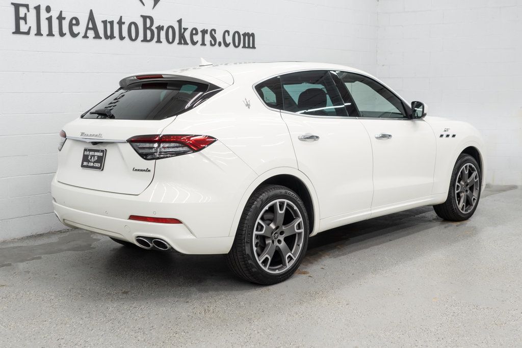 Maserati Levante photo 38