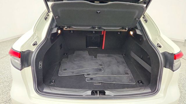 2023 Maserati Levante GT AWD w/ Premium harman/kardon 900W Audio & Red Leather - 23002211 - 22