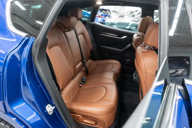 2023 Maserati Levante Modena AWD - 23091216 - 11