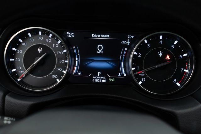 2023 Maserati Levante Modena AWD - 23091216 - 17