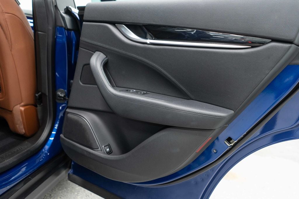 Maserati Levante photo 29