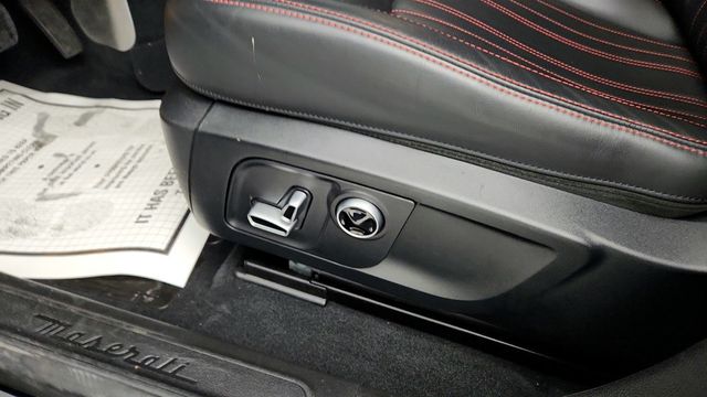 2023 Maserati Levante Modena AWD with Full Natural Drilled Leather & 21'' Wheels - 22941011 - 11