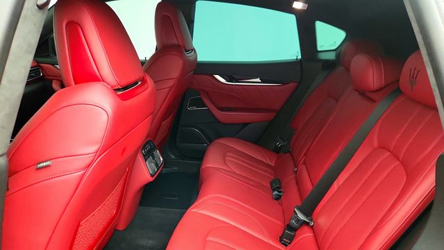 2023 Maserati Levante Modena AWD with Full Natural Drilled Leather & Sportivo Package - 22973908 - 21