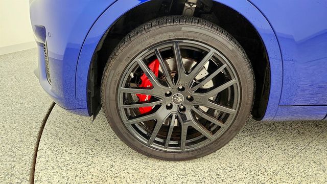 2023 Maserati Levante Modena AWD with Full Natural Drilled Leather & Sportivo Package - 22973908 - 8