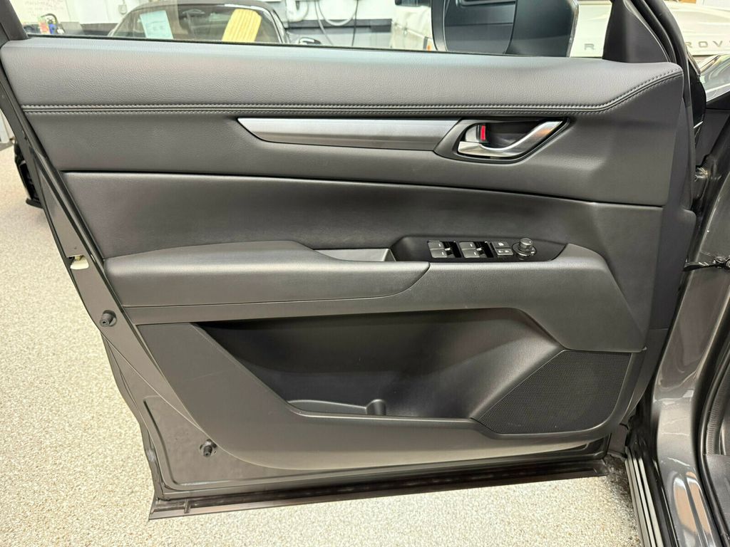 2023 Mazda CX-5 Preferred Pkg/AWD/Heated Leather Seats/Blind Spot Monitor - 23054189 - 17