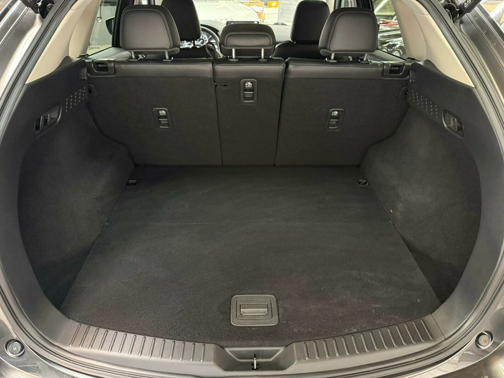 2023 Mazda CX-5 Preferred Pkg/AWD/Heated Leather Seats/Blind Spot Monitor - 23054189 - 23