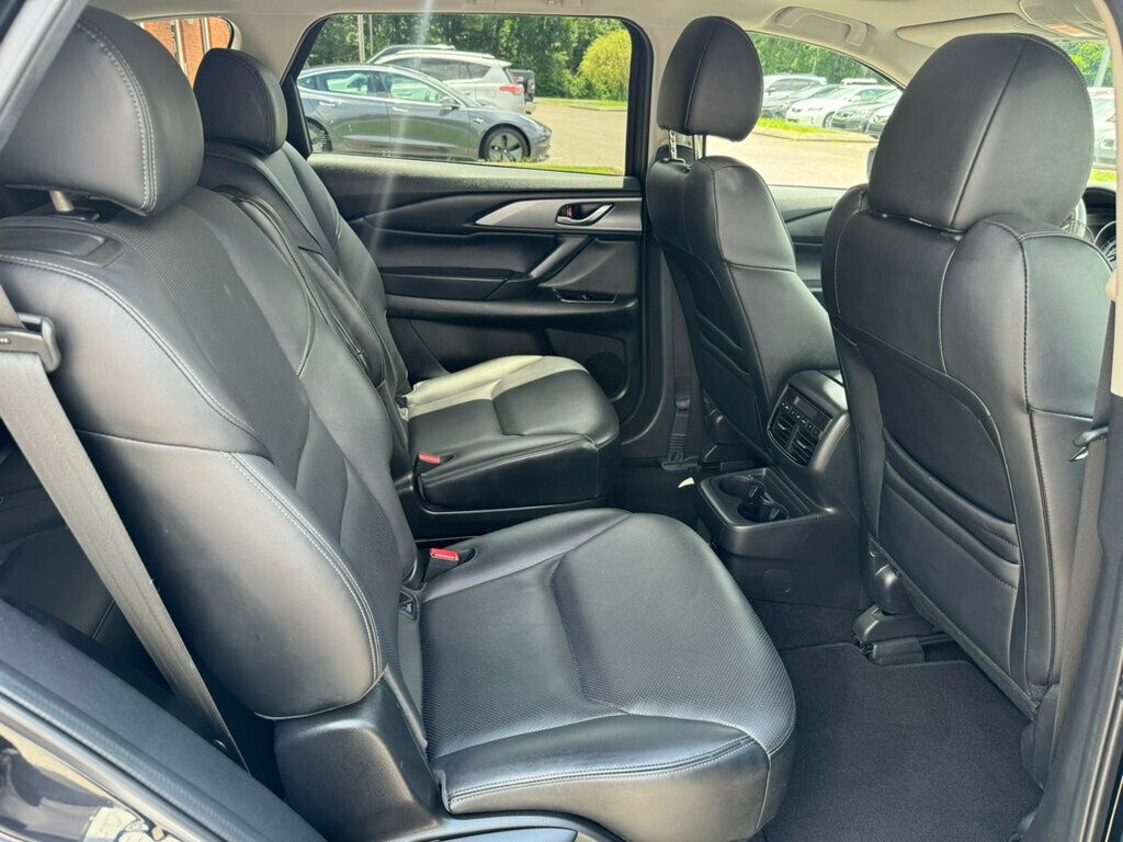 2023 Mazda CX-9 Touring AWD - 22877176 - 9