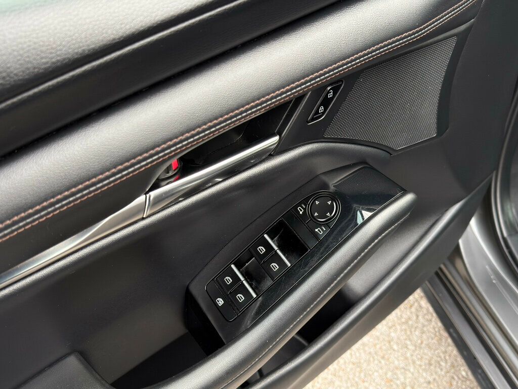 2023 Mazda Mazda3 Hatchback 2.5 S Preferred Automatic FWD - 22975888 - 10