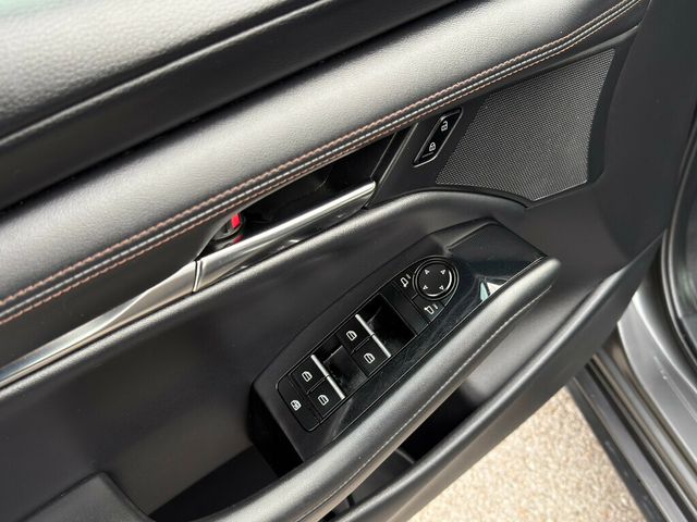 2023 Mazda Mazda3 Hatchback 2.5 S Preferred Automatic FWD - 22975888 - 10