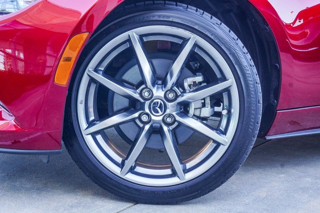 2023 Mazda MX-5 Miata Miata Grand Touring photo 2