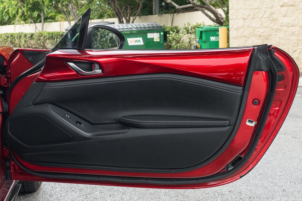 2023 Mazda MX-5 Miata Miata RF photo 22