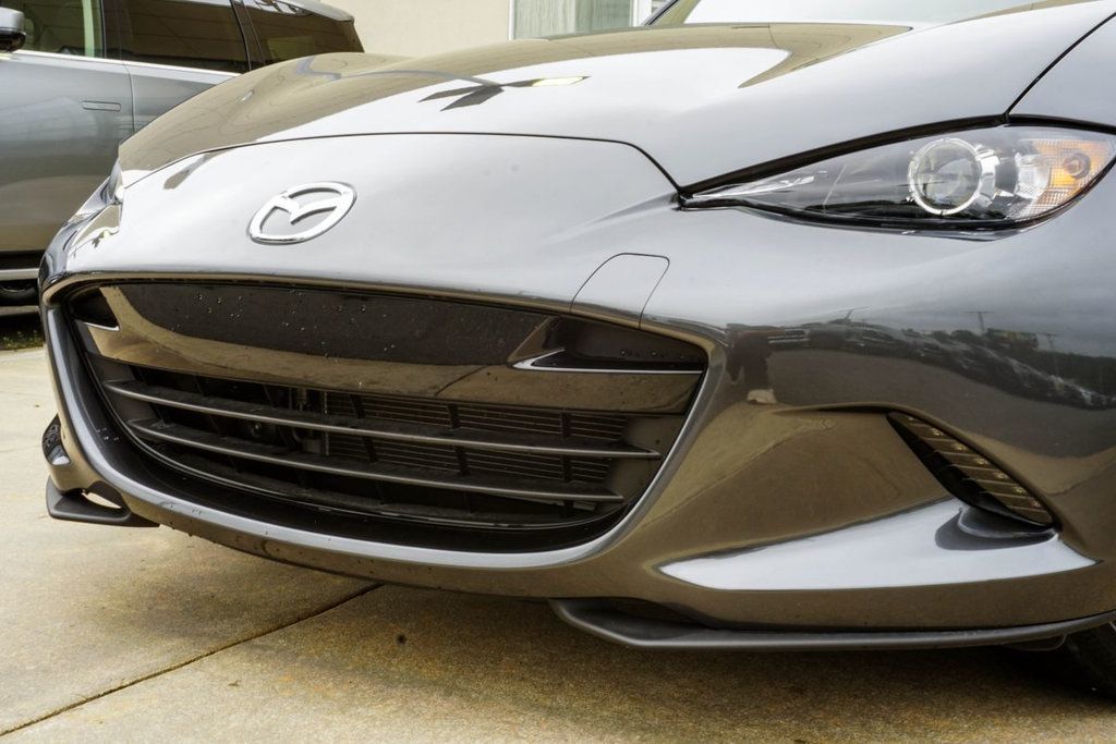 Mazda MX-5 photo 2