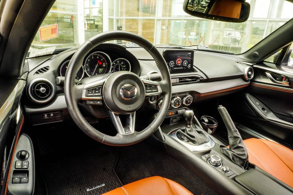 Mazda MX-5 photo 5