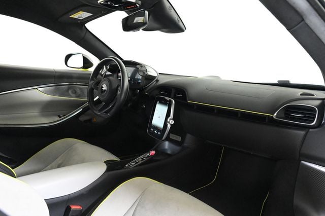 2023 McLaren Artura Performance Coupe - 22967572 - 14