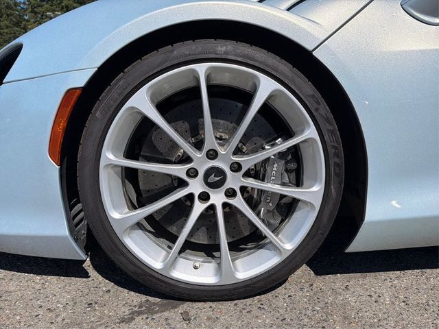 2023 McLaren Artura TechLux Coupe - 23059718 - 22