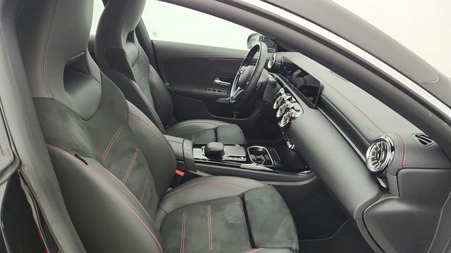 2023 Mercedes-Benz CLA CLA 250 4MATIC Coupe with AMG Line & Premium Pkgs + Heated Seats - 22974870 - 39