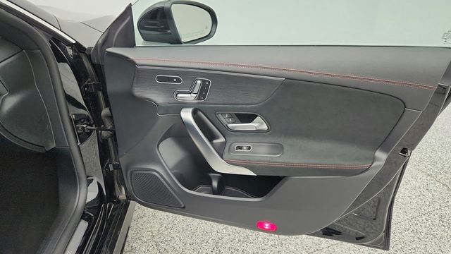 2023 Mercedes-Benz CLA CLA 250 4MATIC Coupe with AMG Line & Premium Pkgs + Heated Seats - 22974870 - 41