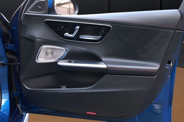 2023 Mercedes-Benz C-Class AMG C 43 4MATIC Sedan - 23046194 - 32