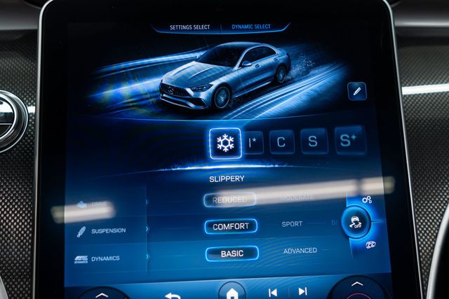 2023 Mercedes-Benz C-Class AMG C 43 4MATIC Sedan - 23041454 - 31