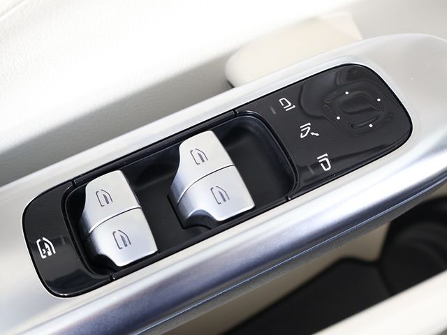 2023 Mercedes-Benz C-Class C 300 4MATIC Sedan - 22994570 - 40