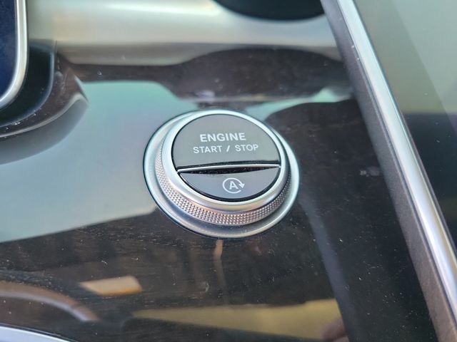 2023 Mercedes-Benz C-Class C 300 4MATIC Sedan - 23084129 - 13