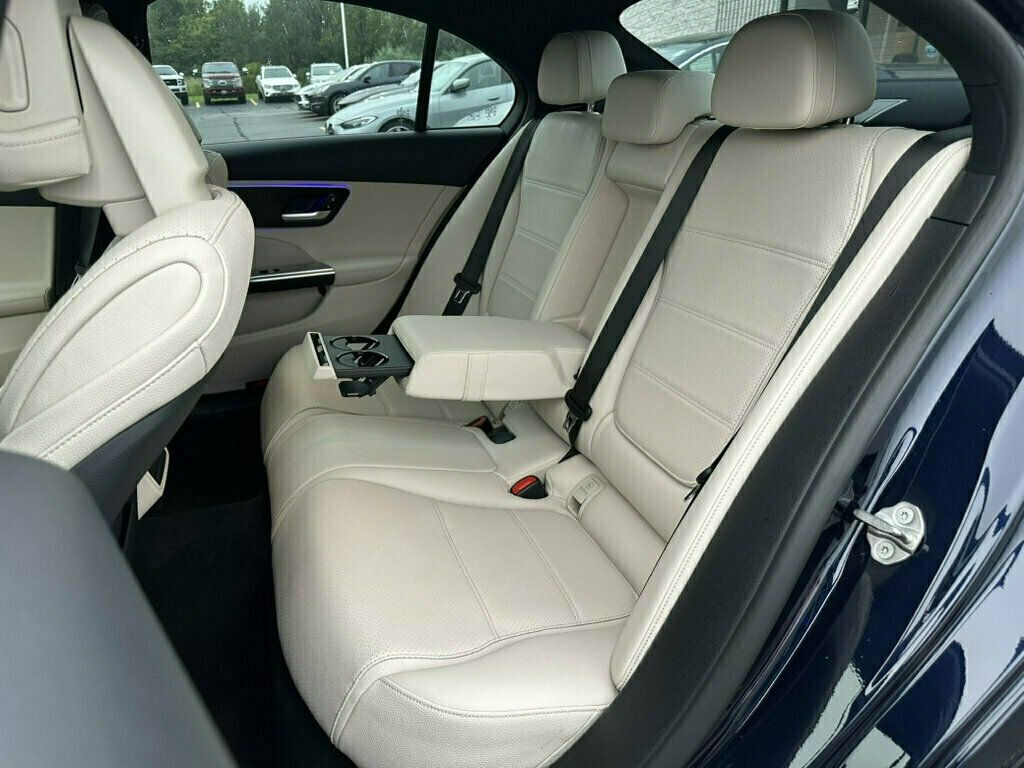 2023 Mercedes-Benz C-Class C 300 4MATIC Sedan - 23065158 - 18
