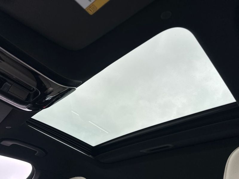 2023 Mercedes-Benz C-Class C 300 Sedan - 22996350 - 18